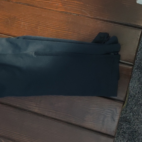 Boys medium Adidas exercise pants - Picture 3 of 4